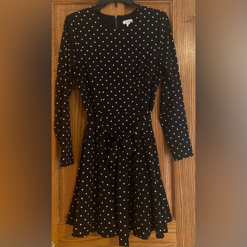 XHILARATION LONG SLEEVE BLACK AND WHITE POLKA DOT DRESS WITH TIE BELT SIZE SMALL